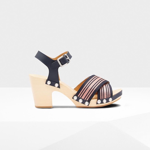 💕 Hunter Criss Cross Sandal 👡 - Picture 2 of 7